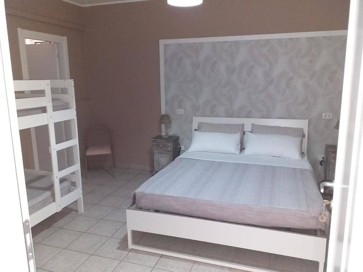 Double Room with Private Bathroom in Giulianova, Giulianova (Commune)