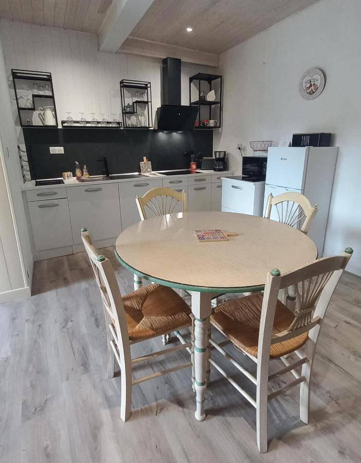 Gîte pour 4 personnes, avec terrasse à Pleaux - 4