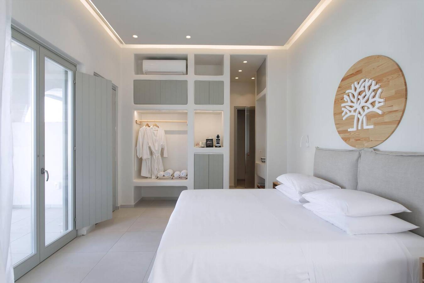 Kedros Villas Master Suite Garden View with Private Pool in Agios Prokopios, Cyclades