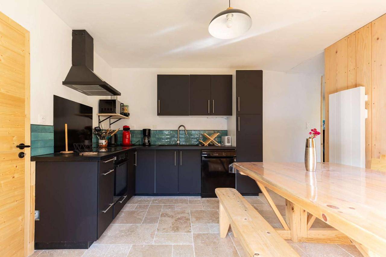 Three-Bedroom Home in Ancizan, Parc national des Pyrénées