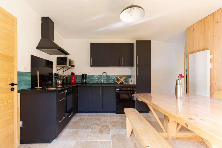 Location de vacances pour 8 personnes, avec jardin à Ancizan - 4