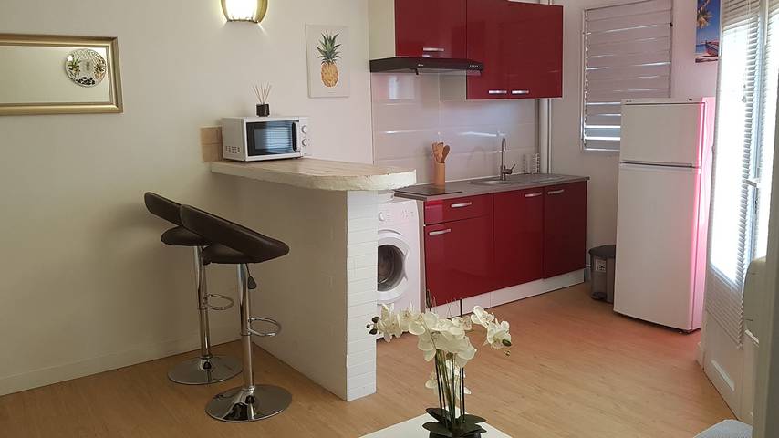 Gîte pour 2 personnes, avec piscine et terrasse en Martinique - 2