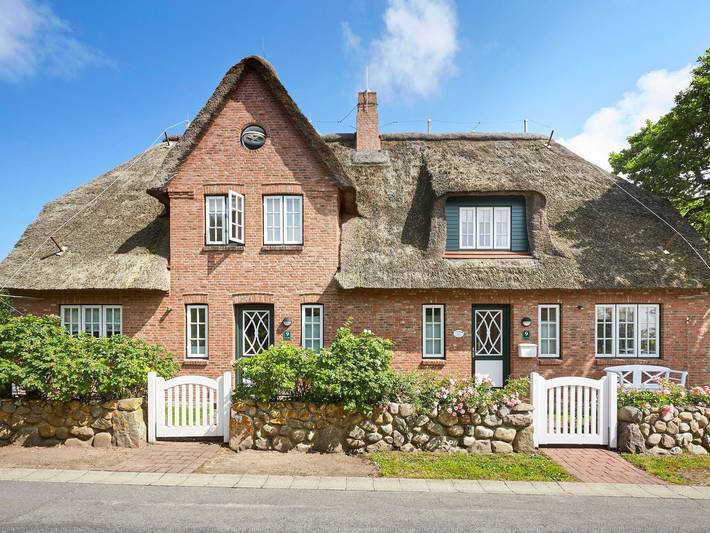 Ferienhaus für 5 Personen, mit Terrasse und Sauna sowie Garten, mit Haustier in Utersum
