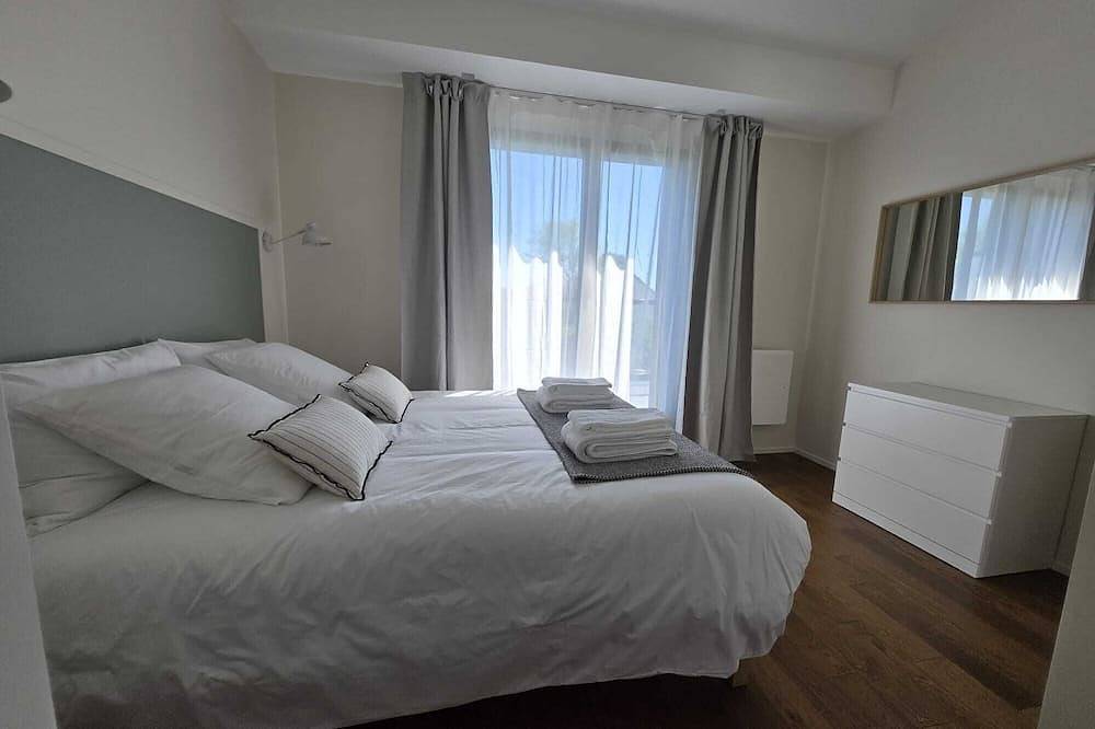 Nomad house 1 with 3 bedrooms, Jacuzzi center of Milly La Forêt ! in Milly-la-Forêt, Parc naturel régional du Gâtinais français