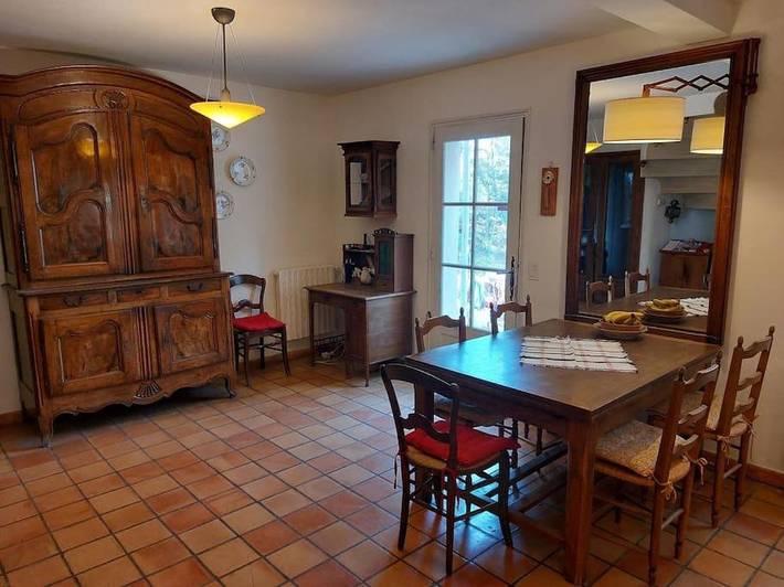 Location de vacances pour 9 personnes, avec vue ainsi que piscine et jardin, animaux acceptés à Grambois - 2