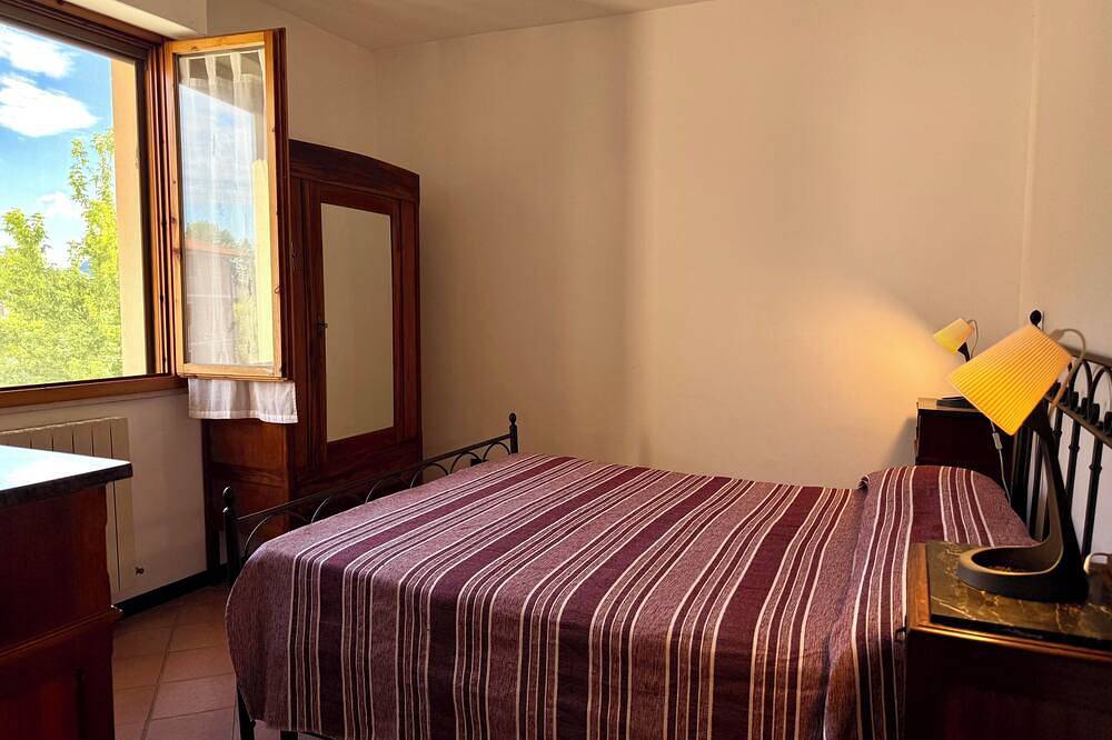 Ganze Wohnung, Ein reizendes Apartment auf dem Land, nur 2km von Lucca entfernt in Lucca, Lucca Provinz