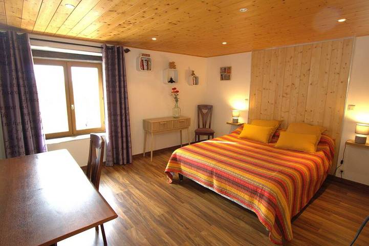 Between lake and mountains, a vacation resort in a 3000 m² wooded park in Ayn, Chambéry und Umgebung