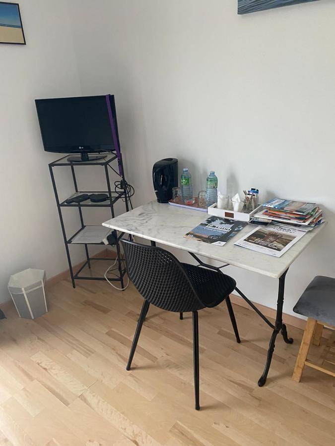 Chambre d’hôte pour 4 personnes, avec piscine et jardin ainsi que vue et terrasse à Le Teich - 2