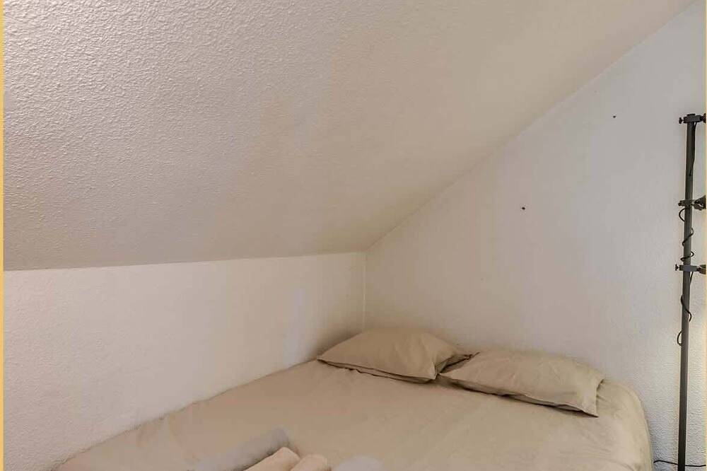 Entire apartment, Chez Amel & Val I T2 I Annemasse in Annemasse, Saint-Julien-en-Genevois region