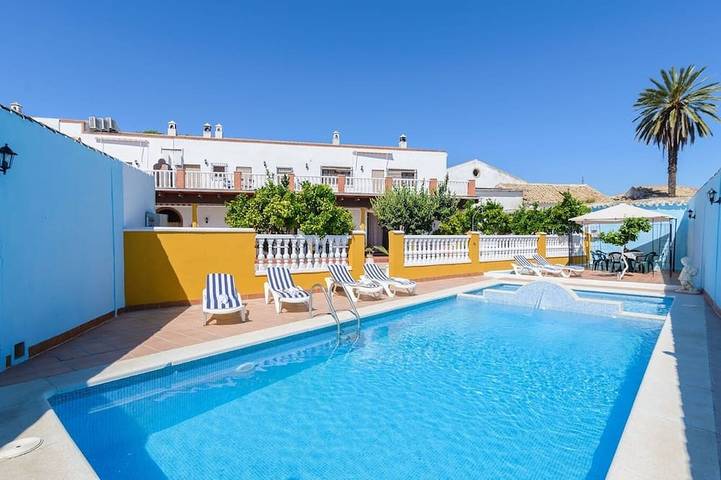 Villa für 20 Personen, mit Pool und Garten - 1