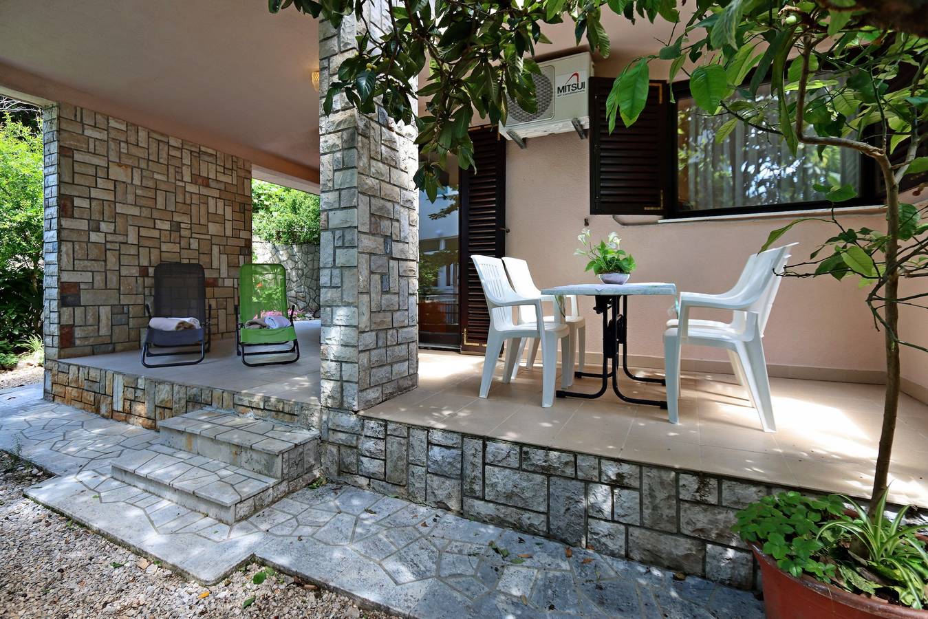 Ganze Wohnung, 1-Zimmer-Ferienwohnung mit Terrasse Selce, Crikvenica A-24450-a in Selce, Primorje-Gorski Kotar