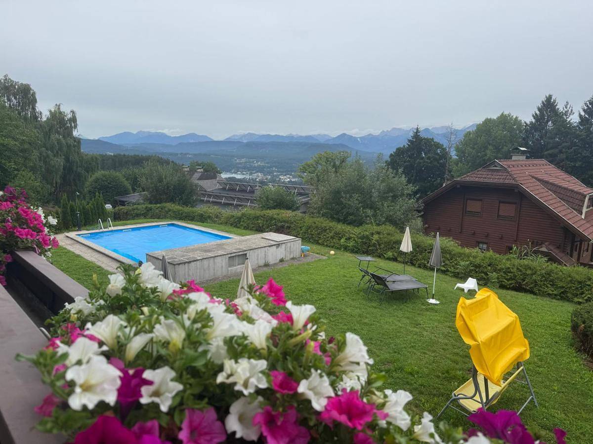 Pension Waldschenke am Wörthersee in Velden am Wörther See, Villach-Land