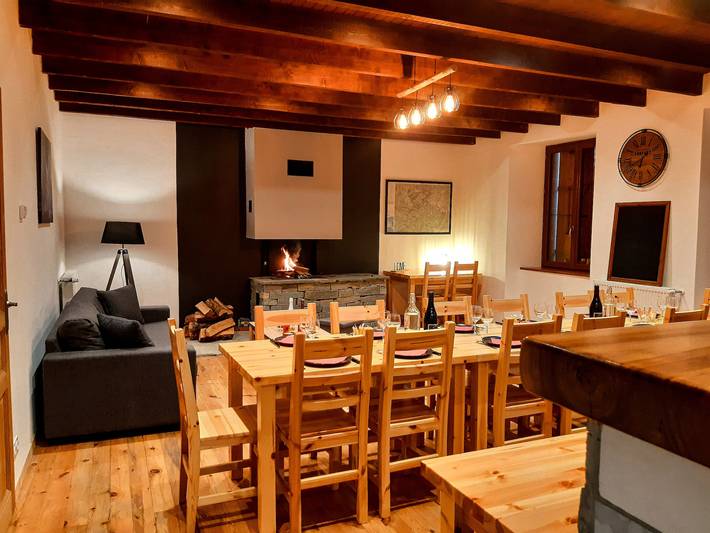 Gîte pour 12 personnes, avec jardin dans Hautes-Alpe - 2