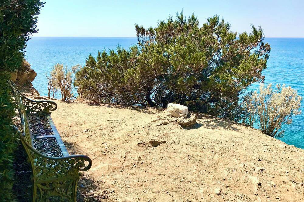 Entire apartment, Beltramonto apartment in the heart of Punta Ala harbor in Castiglione della Pescaia, Grosseto Province