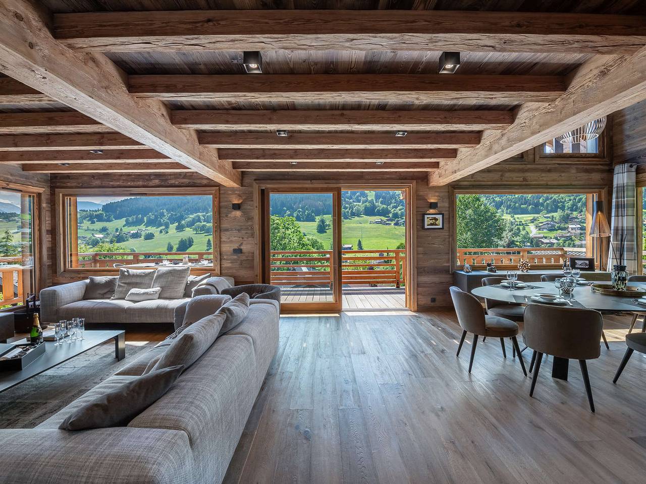 Chalet Luxe 12 Pers. Face aux Pistes avec Skiroom, Garage, Salle de Sport et Services Inclus in Demi-Quartier, Pays du Mont-Blanc