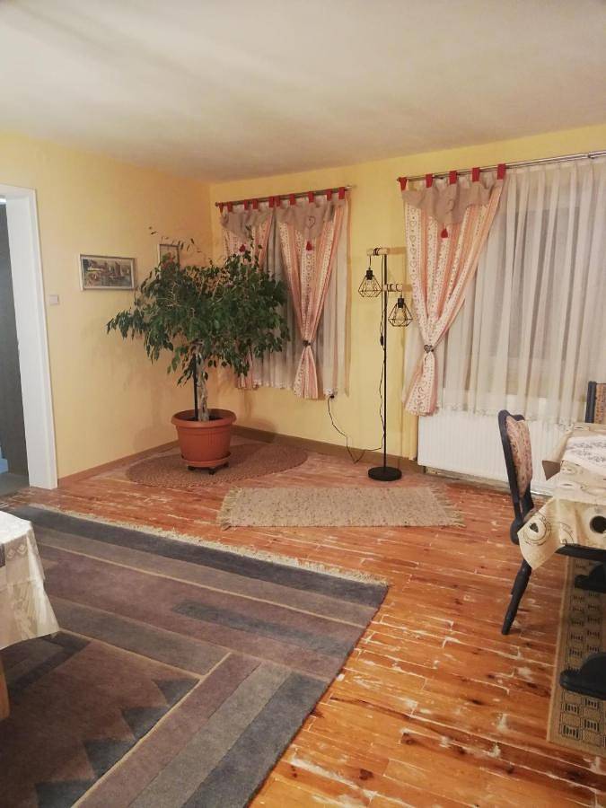 Ferienwohnung für 4 Personen, mit Terrasse und Garten in Feuchtwangen - 2