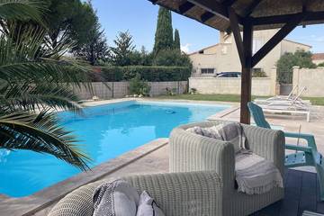 Gîte pour 6 personnes, avec balcon et jardin à Sorgues