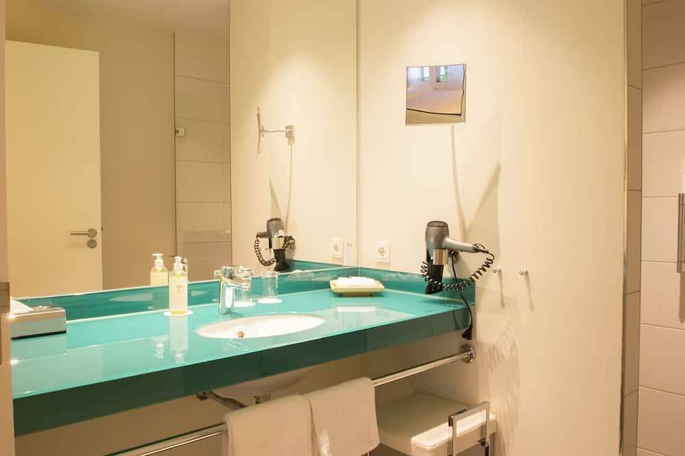 Romantic Room Nestled in Scenic Green Spaces with Direct Access to Park in Ootmarsum, Twente