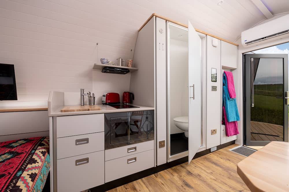 Luxury Secluded Tiny Home Glamping Pod with Private Hot Tub & Stunning Views ✨ in Scottish Borders