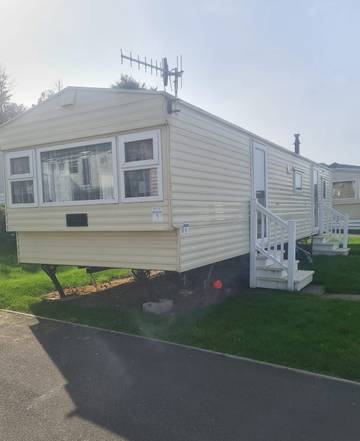 Holiday Rental for 8 People in Borth, Ceredigion, Photo 1