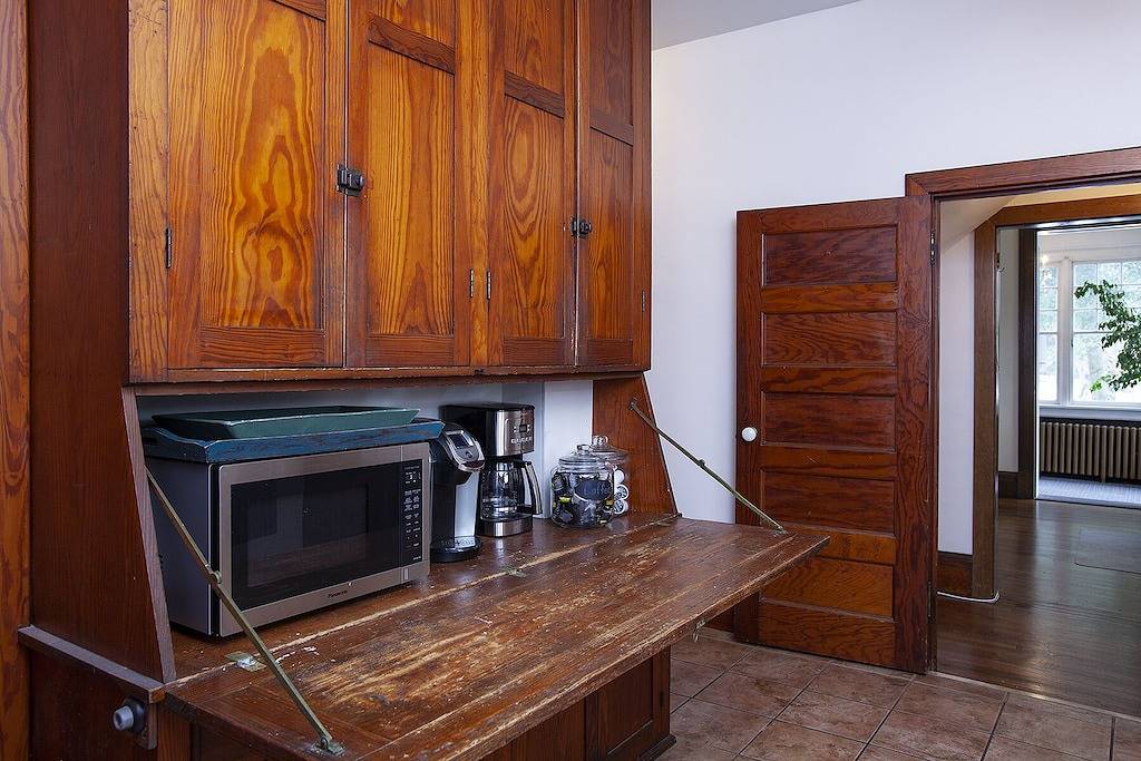 Inn-at-the-Brownstone, only 3.3 miles to Hershey Park in Dauphin County