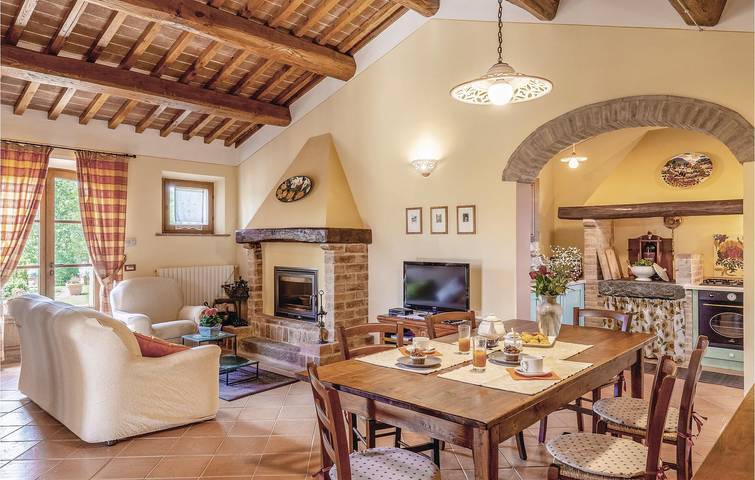 Parcheggio, piscina e giardino da sogno in Sinalunga, Siena e dintorni
