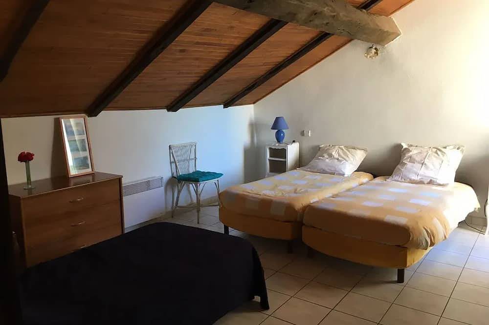 Homerez - Holiday home Pierrefiche in Pierrefiche, Aveyron
