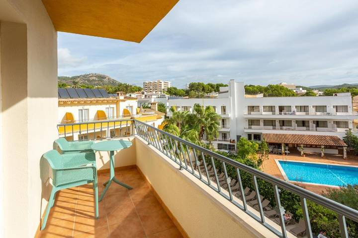 Hôtel pour 3 personnes, avec piscine et balcon à Peguera - 2