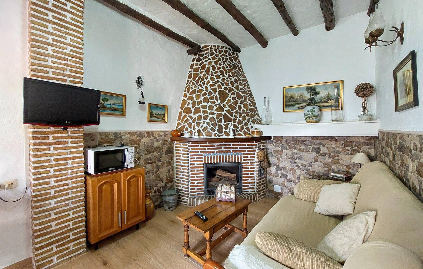 Acogedor apartamento con comodidades en una pintoresca ubicación in Benalauría, Provincia de Málaga