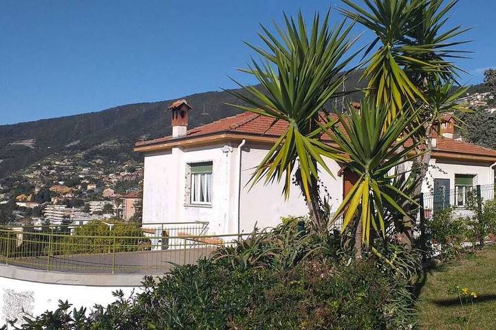 Ferienhaus für 5 Personen, mit Garten und Whirlpool sowie Balkon