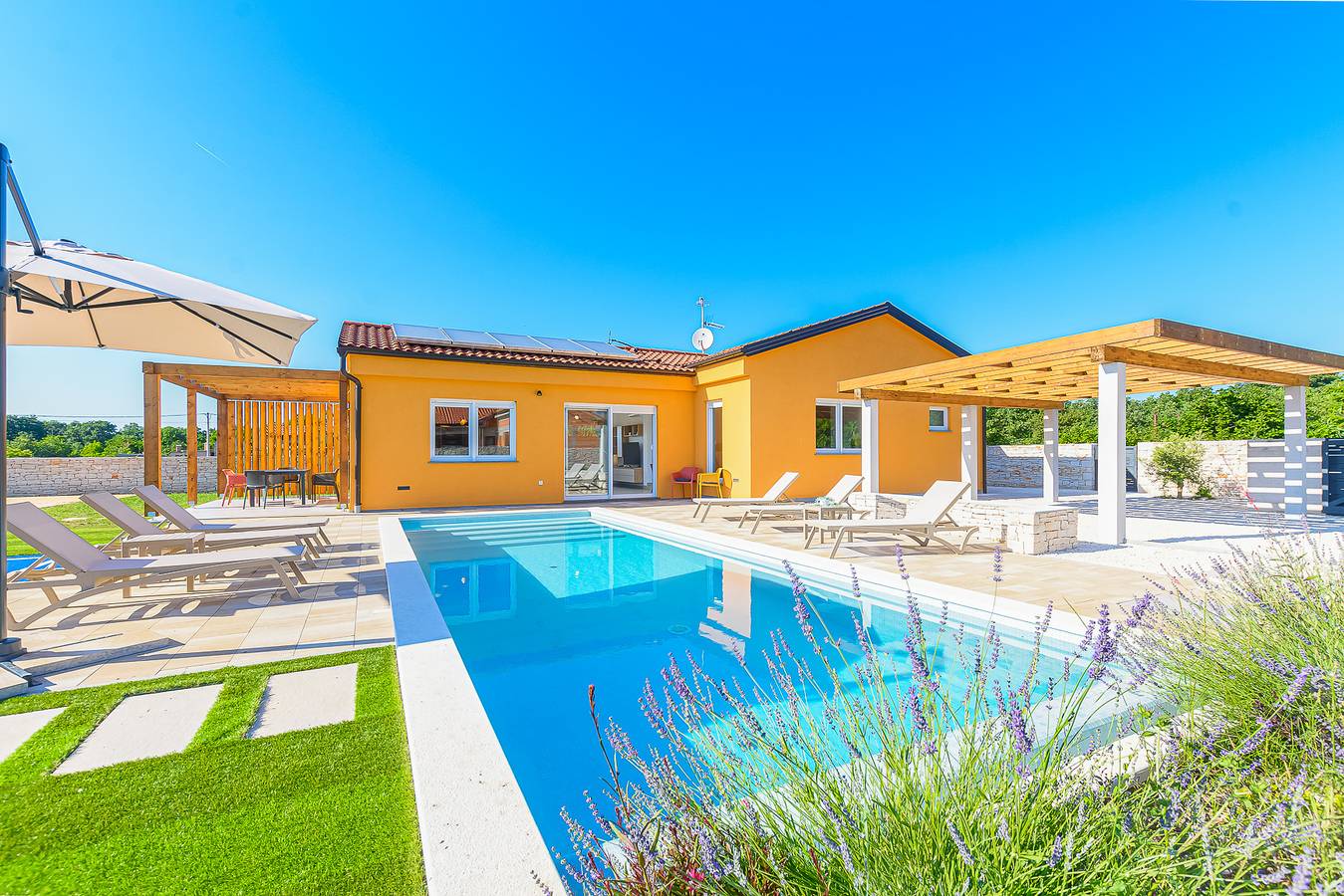 Villa Ora in Režanci, Svetvinčenat