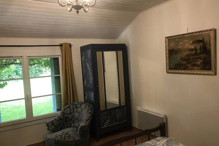 Gîte pour 3 personnes, avec piscine ainsi que jardin et jacuzzi à Penne-d'Agenais - 3