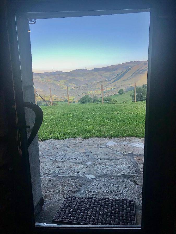 Apartamento de vacaciones para 4 personas, con vistas y jardín en Cantabria - 2