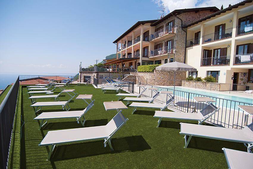 Ganze Ferienwohnung, Zweizimmerwohnung mit Balkon ohne Seeblick in Oldesio, Tignale