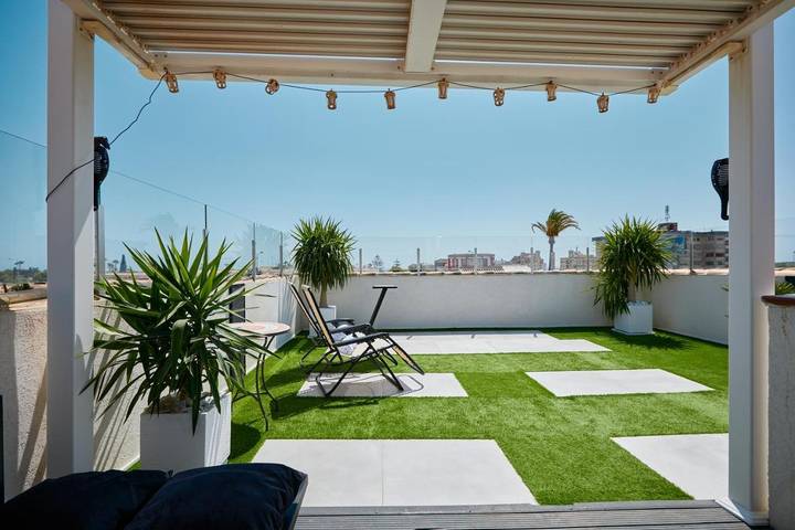 Ferienwohnung für 5 Personen, mit Balkon und Terrasse sowie Pool in La Zenia