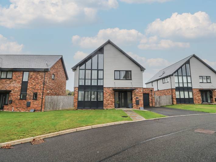 Chalet for 8 people, with Balcony and Garden on the Isle of Wight