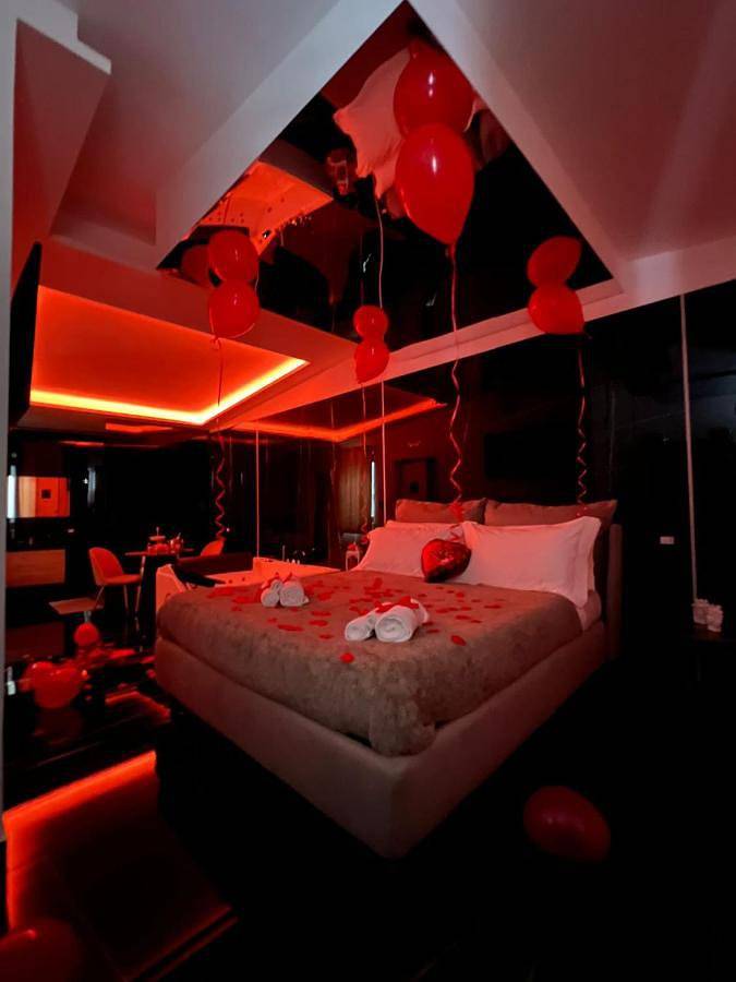 BnB für 2 Personen, mit Balkon und Pool sowie Whirlpool in Palermo - 3