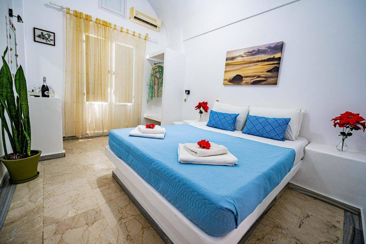 Triple Room with Sea View in Kamari, Santorini