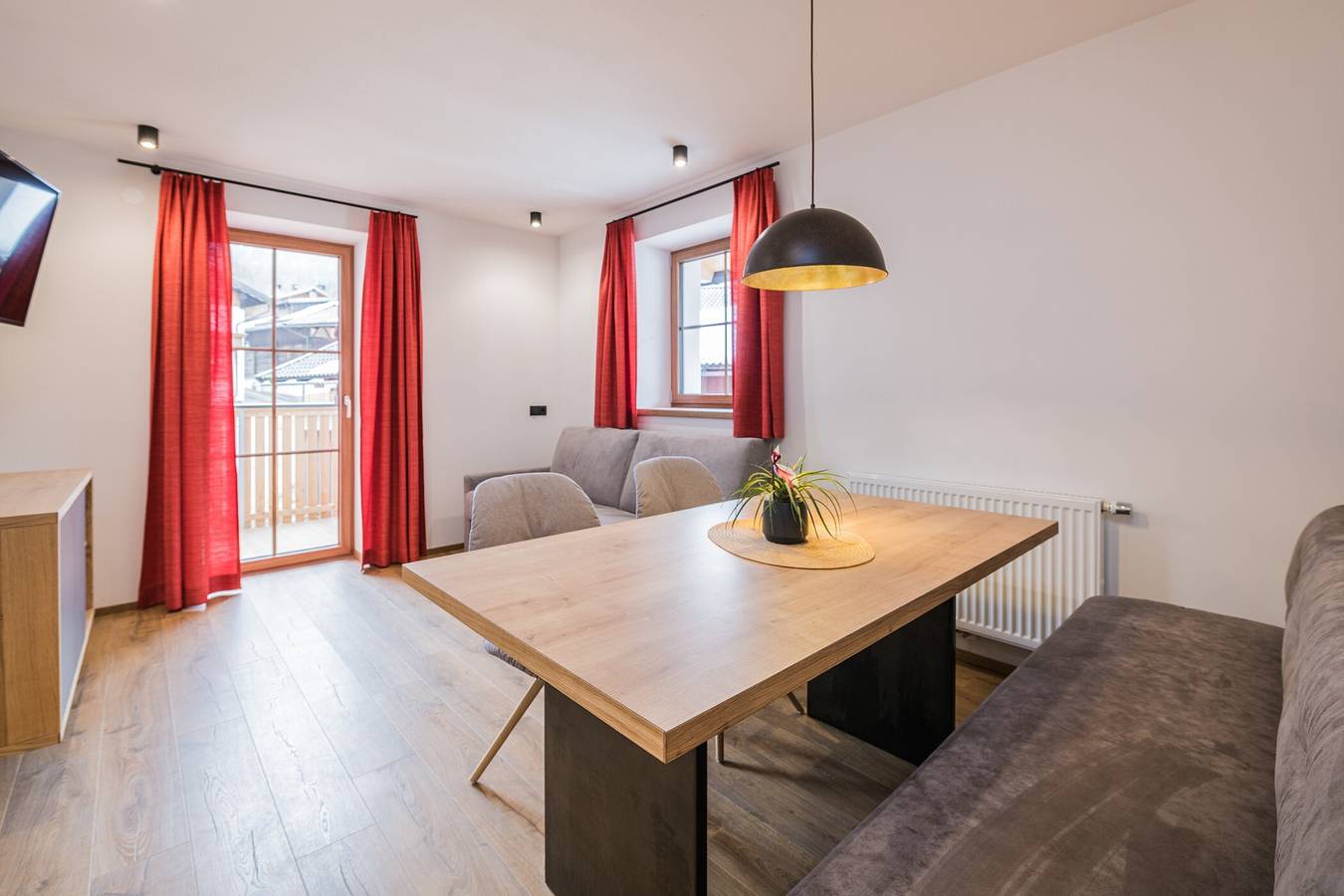 Ganze Wohnung, Ferienwohnung 'Kuenz Dolomiten 4' mit Bergblick, Balkon & Wlan in Vierschach, Innichen