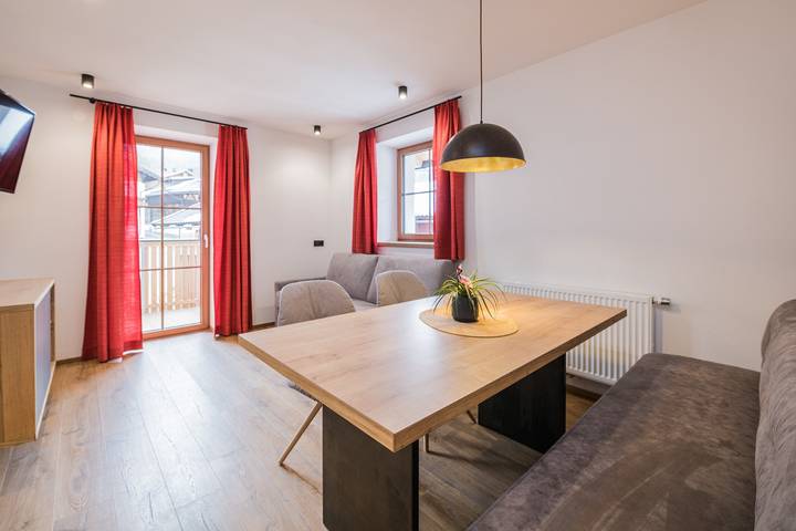 Ganze Wohnung, Ferienwohnung 'Kuenz Dolomiten 4' mit Bergblick, Balkon & Wlan in Vierschach, Innichen