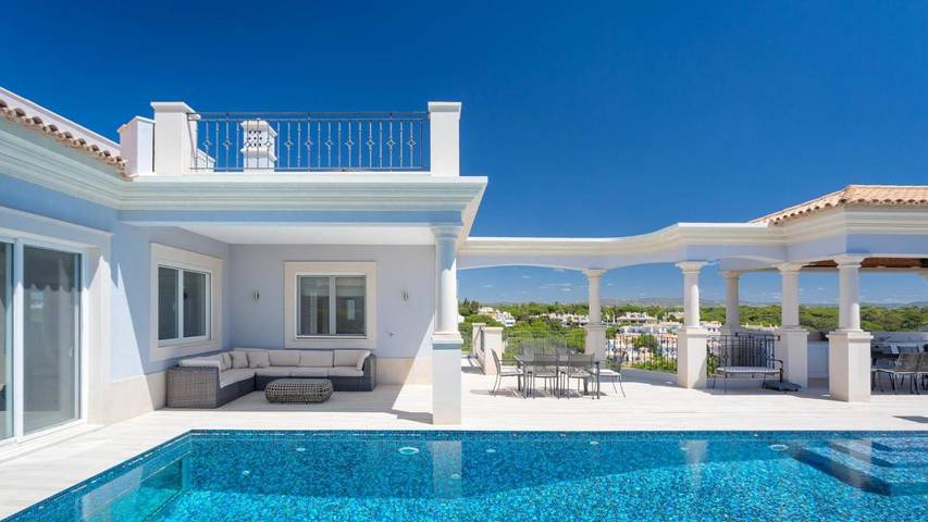 Gästehaus für 10 Personen, mit Garten und Pool sowie Ausblick und Balkon - 1