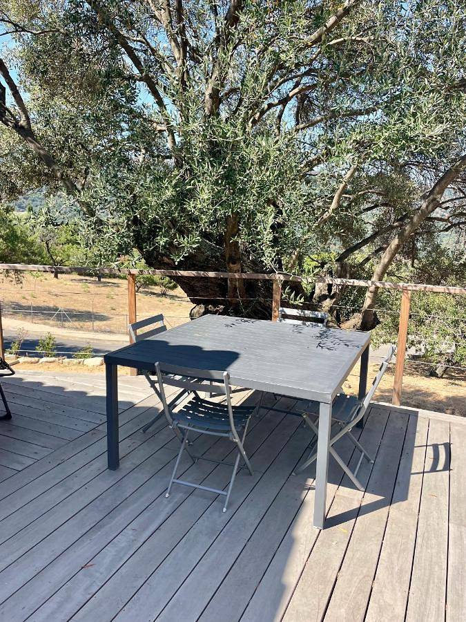 Location de vacances pour 2 personnes, avec piscine ainsi que jardin et vue à Aregno - 4