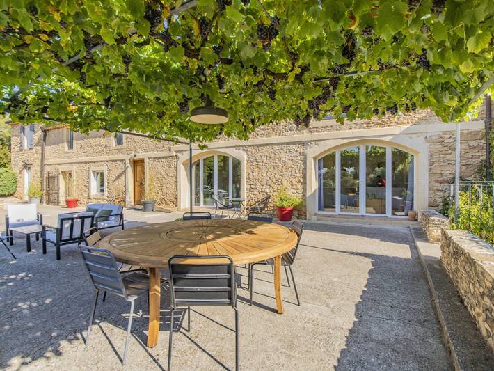 Location de vacances pour 8 personnes, avec terrasse et jardin à Uchaux - 3
