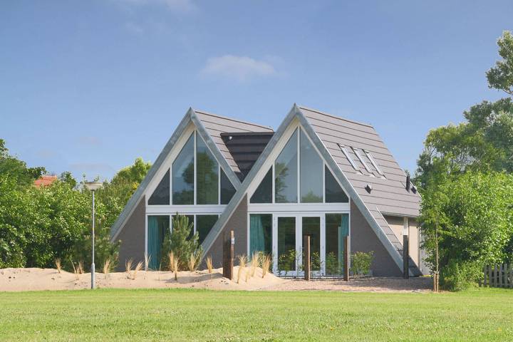 Glamping voor 13 personen, met tuin en terras in Callantsoog