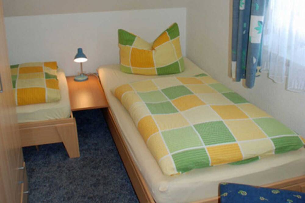Ferienwohnung am Bodden Familie Looks - 3-Raum Ferienwohnung ***** in Klein Zicker, Mönchgut