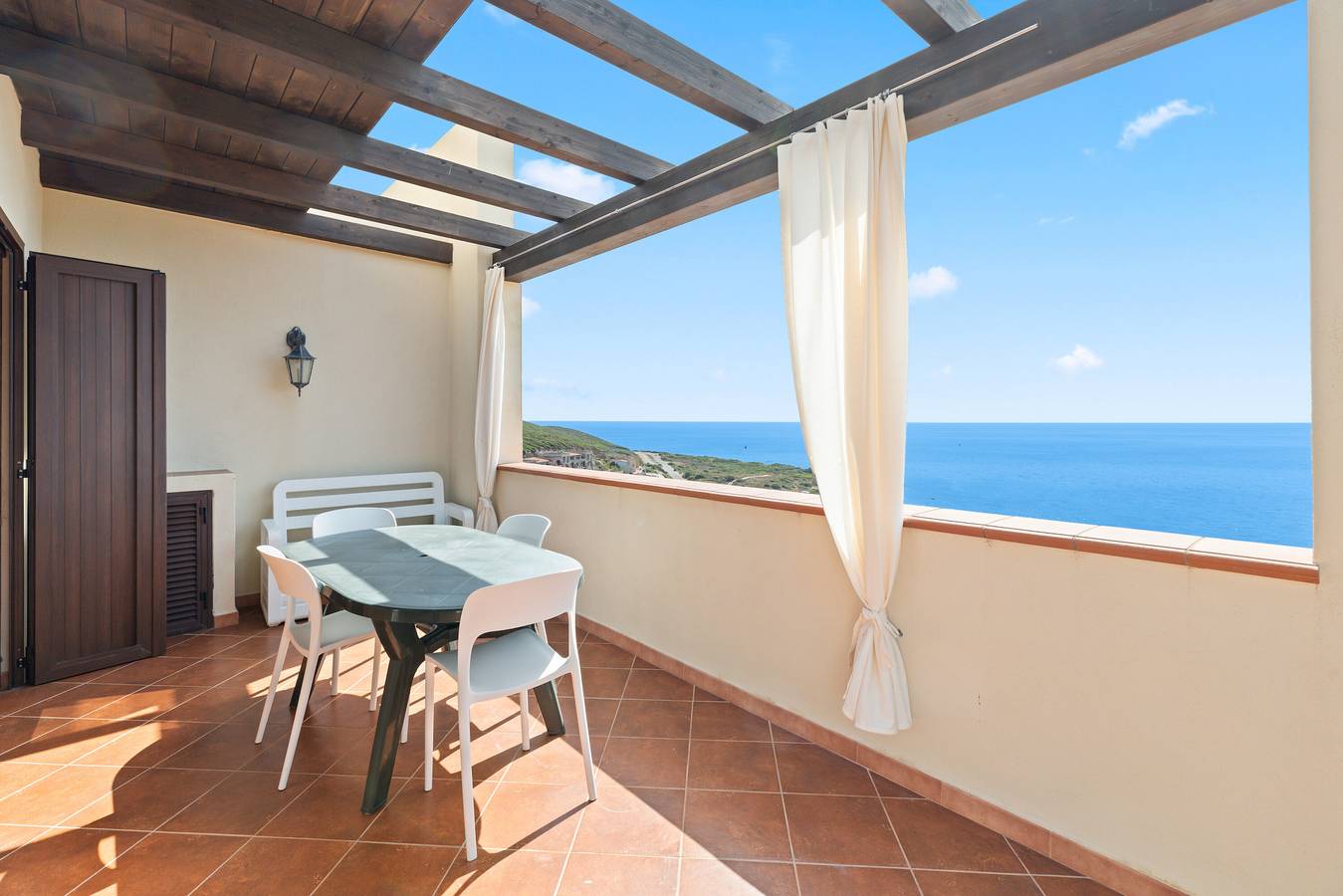 Appartement entier, Appartement "Casa Con Vista" avec vue sur la mer, Wi-Fi et climatisation in Portu Maga, Campidano di Terralba