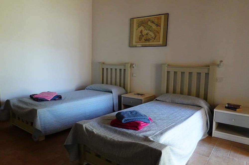 Residencias Gattopardu- \"El Poeta\" in Masone Pardu, Castiadas