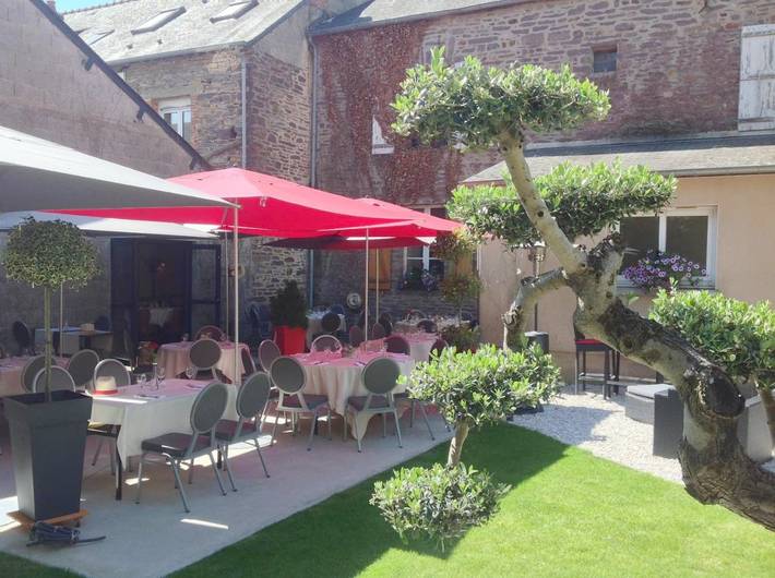 Hôtel pour 3 personnes, avec jacuzzi et jardin à Lohéac - 3