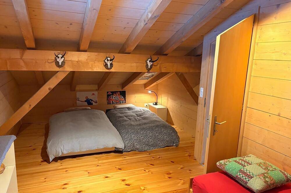 Exclusive penthouse with alpine views in Lauterbrunnen, Grindelwald en omgeving