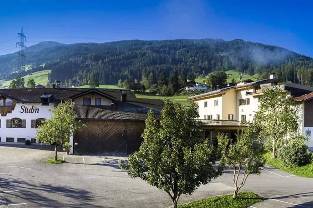 Ganze Wohnung, Ferienwohnung Karwendel (2 Schlafzimmer) - Hofer Stubn in Kolsassberg, Innsbruck Land